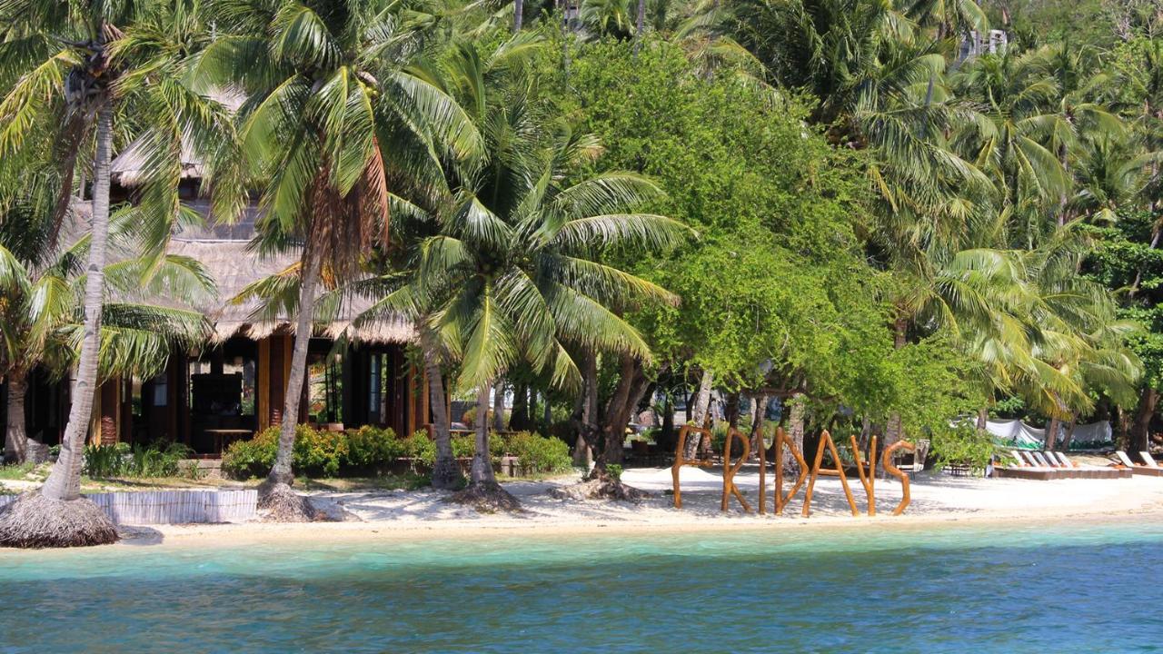 Hotel Fridays Puerto Galera Exterior foto
