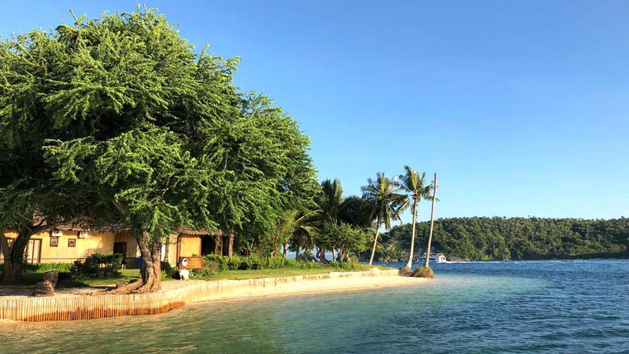 Hotel Fridays Puerto Galera Exterior foto